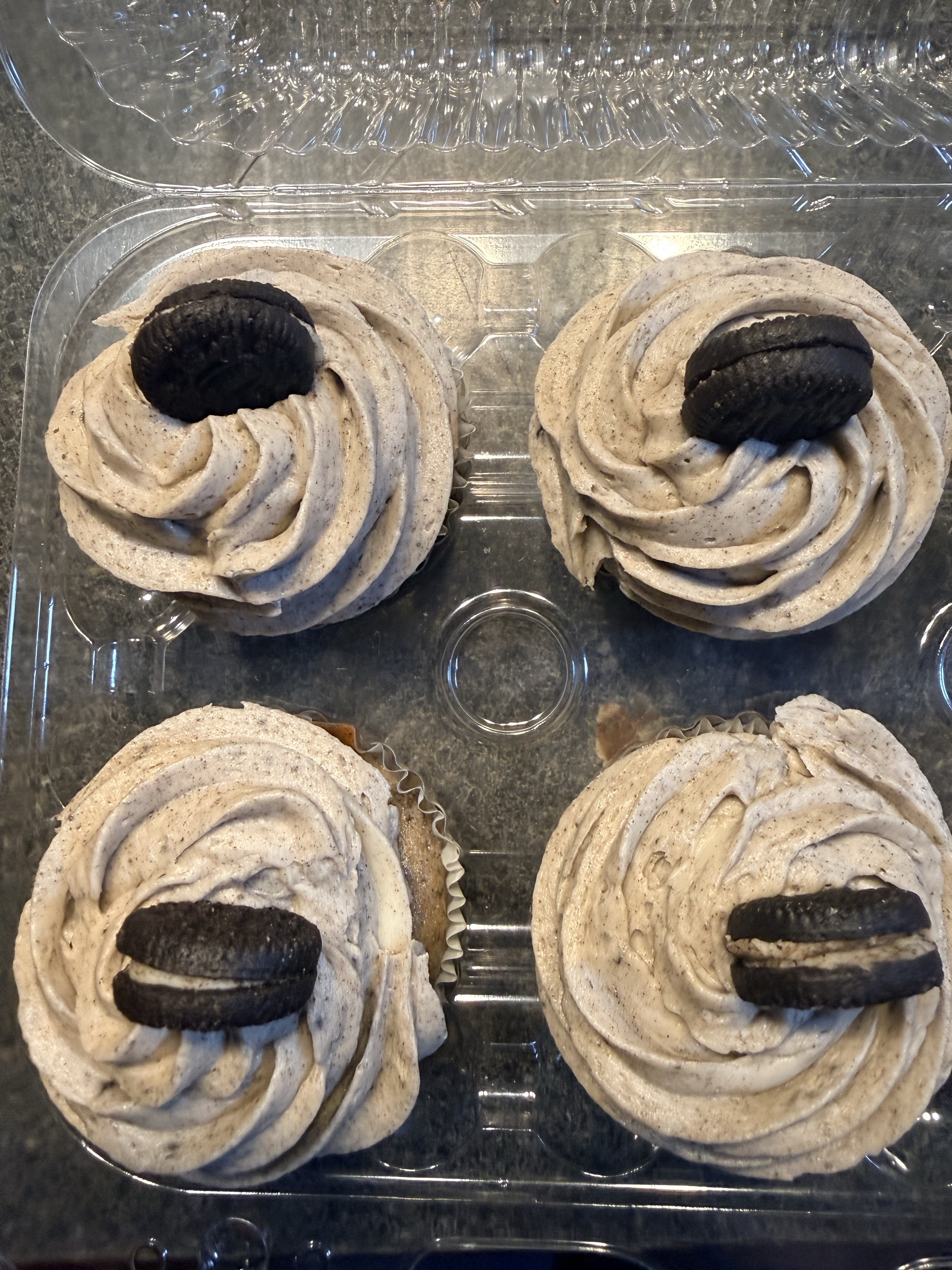 Cookies And Cream Cupcakes