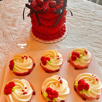 Coquette all Red Glitter Cake + Cupcakes set