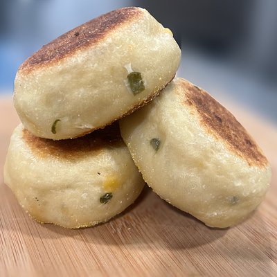 Jalapeno Cheddar Sourdough English Muffins (6 Pack)