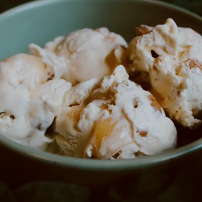 Pralines & Cream - 32oz Ice Cream