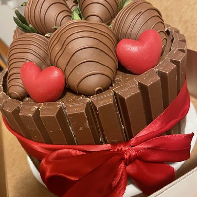 KitKat Cake 