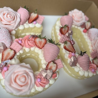 Number/Letter Cakes 