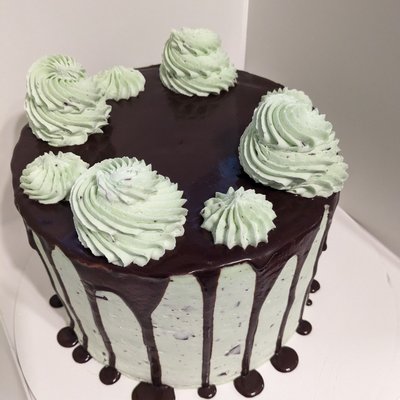 Mint Chocolate Chip Cake