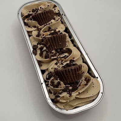 Reece’s Chocolate Mini Cake 