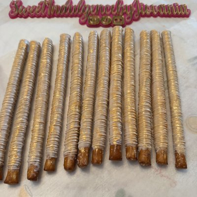 Chocolate-Covered Pretzel Rods