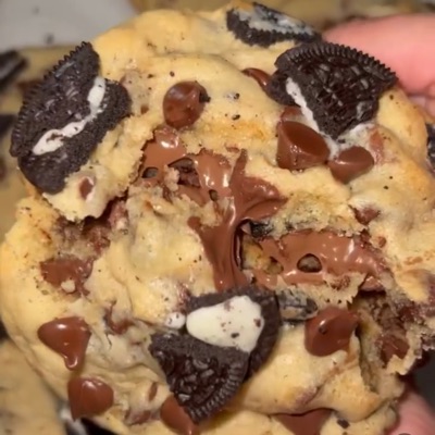 Oreo Crumble Cookie (sold by 2,4,6,8 etc.)