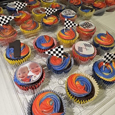  Cupcakes (Edible Images & Added Detail)