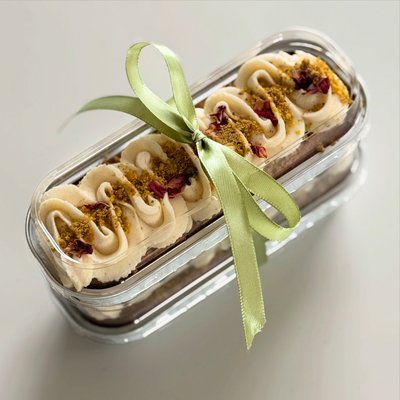 Mini Pistachio Cake