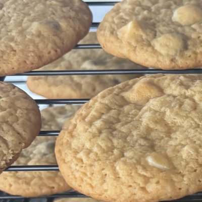 A Box Of A Dozen Giant (4in) Cookies - White Chocolate Chip 