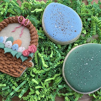 12 Baskets And Eggs Cookies