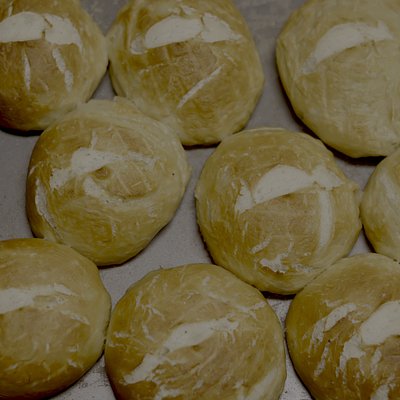 pretzel Buns X4 (Dry Yeast)