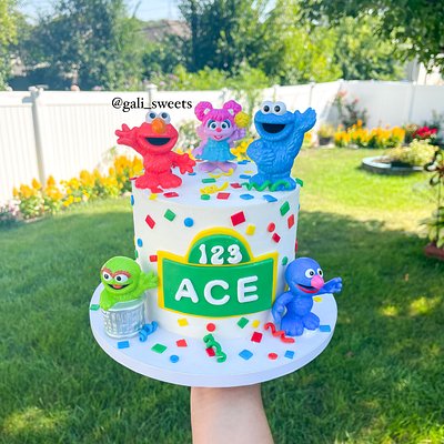 Smash Cake (5-8 Servings) 