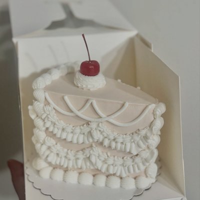 Lace Slice Cake