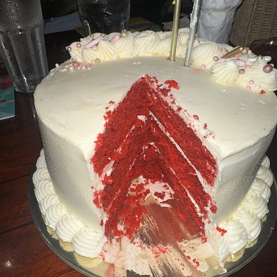 8 Inch Basic Cake (Red velvet, Key Lime, Strawberry, Lemon, Carrot) 