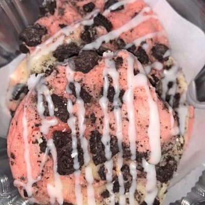 Strawberry Cookies & Cream