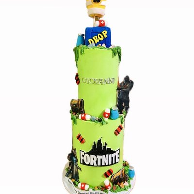 4” & 6” 2-Tier Cake (serves 20-25)