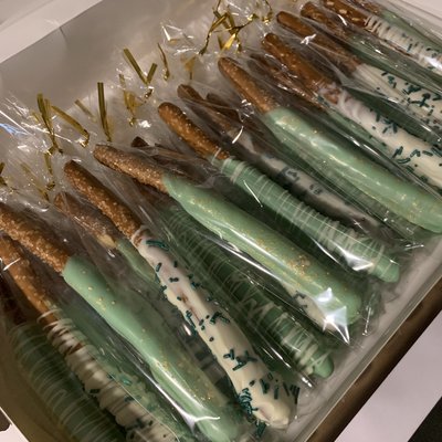Chocolate Covered Pretzel Rods