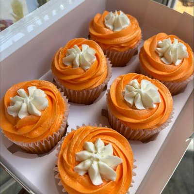 Orange Creamsicle Cupcakes 