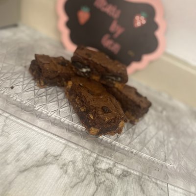 1 Dzn Slutty Brownies 
