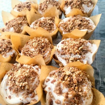 Swirled Temptation: Sweet Potato Pound Cake Cupcakes With Praline Topping 