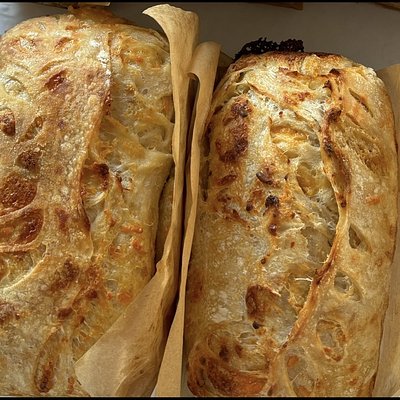 Roasted Garlic, Gouda, Cheddar 