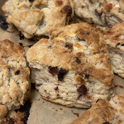 STRAWBERRY WHITE CHOCOLATE SCONES (Box Of Four) 