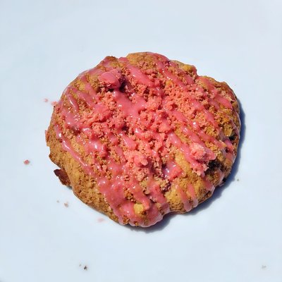 Strawberry Crunch Cookies