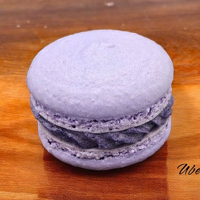Ube Macaron