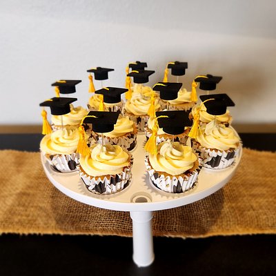 Custom Cupcakes, Bakers Dozen(13)
