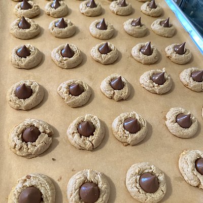 Peanut Butter Blossoms 12 Pack 