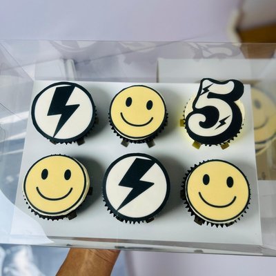 With Love Cupcakes 
