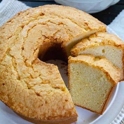 Million Dollar Pound Cake 