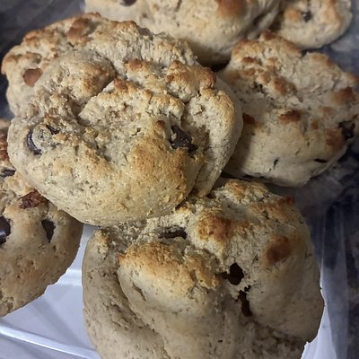 Macro-Friendly Protein Chocolate Chip Cookies
