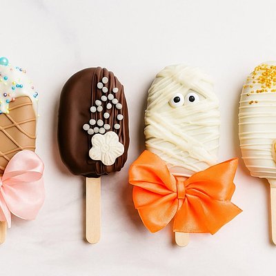 Cake Pops & Cakesicles