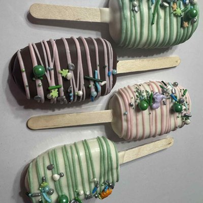 Cakesicles
