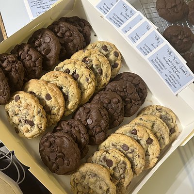 24 Ct Classic Cookie Platter