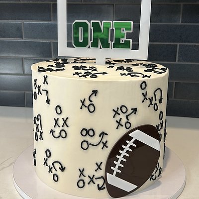 10” Customized Cakes