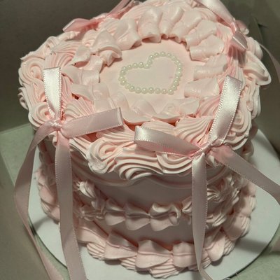 6” Heart cake 