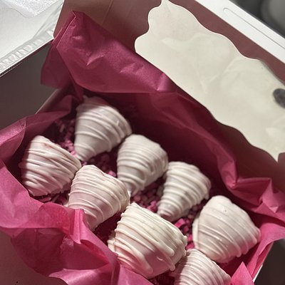 8 Chocolate Covered 🍓 