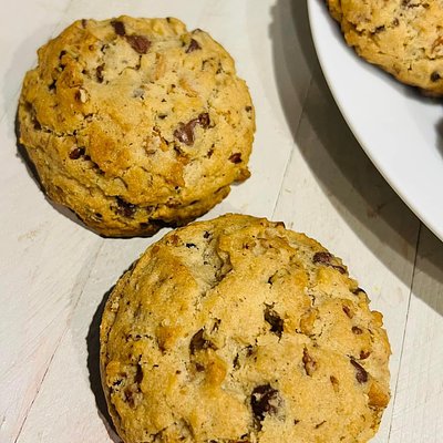 Crunchy Chewy Peanut Butter, Chocolate Chip, Walnut Cookies