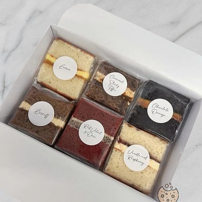 Cake Tasting Box 🍰