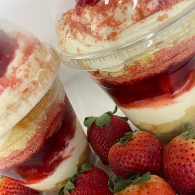 Strawberry Cheese Cake Cup (16oz)