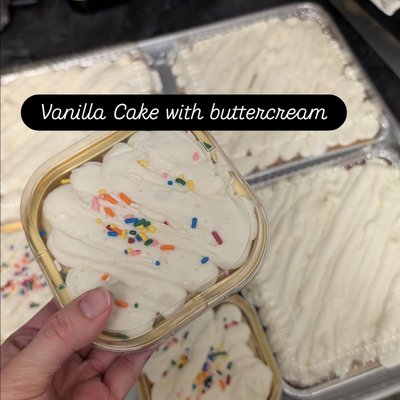 8x8 Vanilla Cake w/ Buttercream
