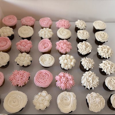 Cupcakes - 1 Dozen 