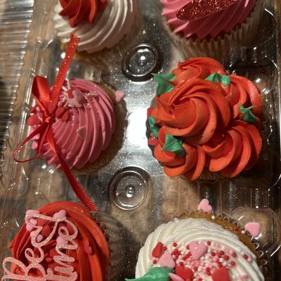 1/2 Dozen Cupcakes  (Standard)