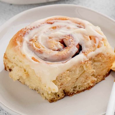 Regular Cinnamon Rolls (3)