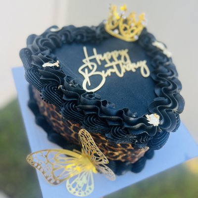6' Heart Cake