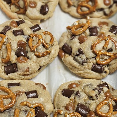 Caramel Pretzel Crunch (6-Pack)