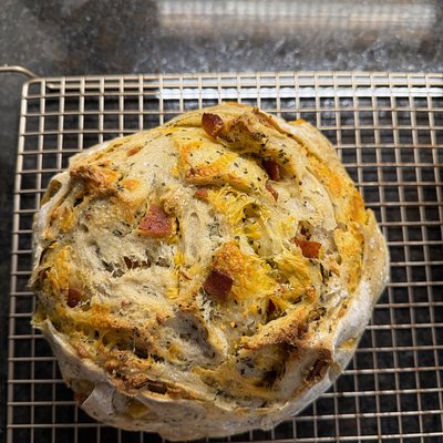Italian Cheddar Pepperoni Loaf- Round 