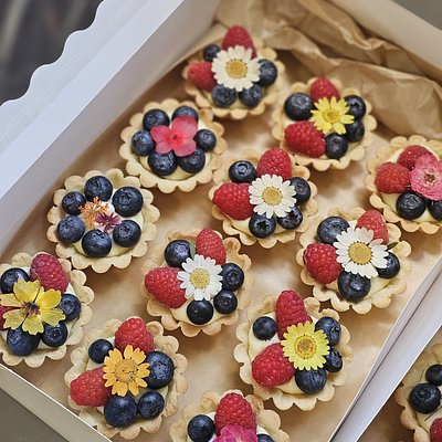 Fresh Fruit Tarts 